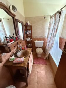 Casa en La Bolsa – Barrio El Descanso – Con escritura – A metros del Rio